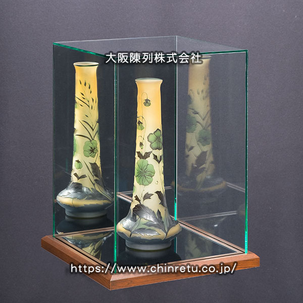 ガラスカバー方式／卓上用ガラスケースの花瓶ケースとしての例