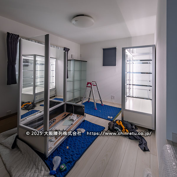 �l�l���R���N�V�����P�[�X�^���n�g�ݗ��Ē��̎ʐ^