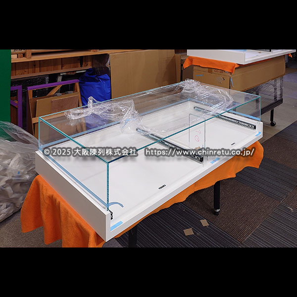 �M�������[�l���́u���p�i�W���p�^�����o�����V���[�P�[�X�v�𐻍쒆