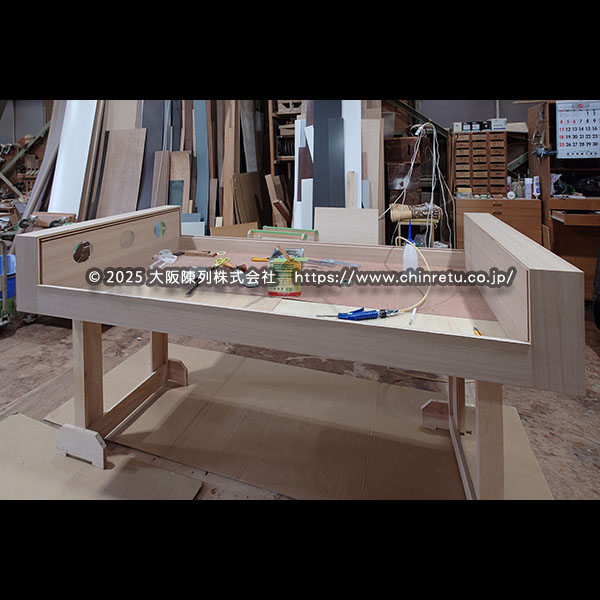 �t���I�[�_�[�^�_�E�����C�g�t���R���N�V�����P�[�X�𐻍쒆