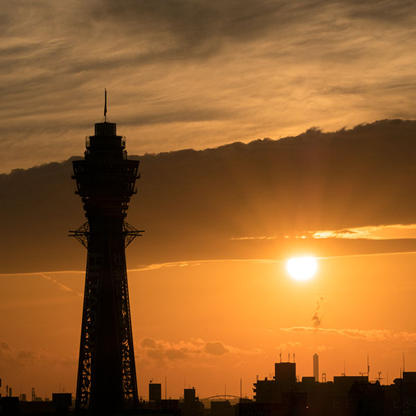 通天閣を含む夕景