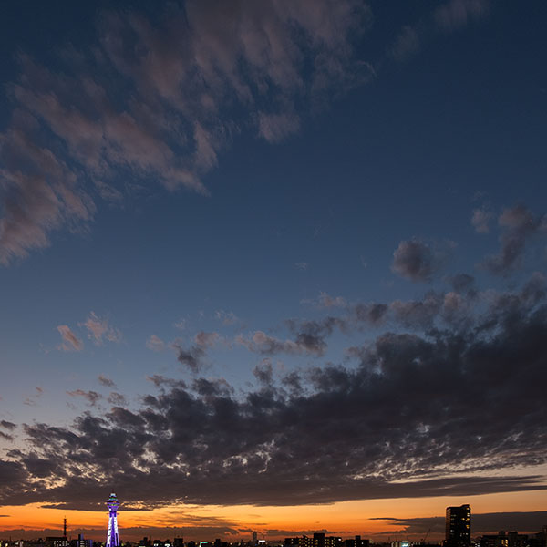 通天閣を含む夕景