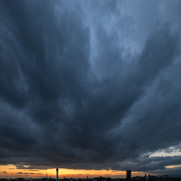 通天閣を含む夕景