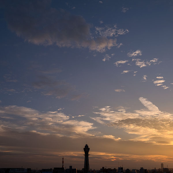 通天閣を含む夕景