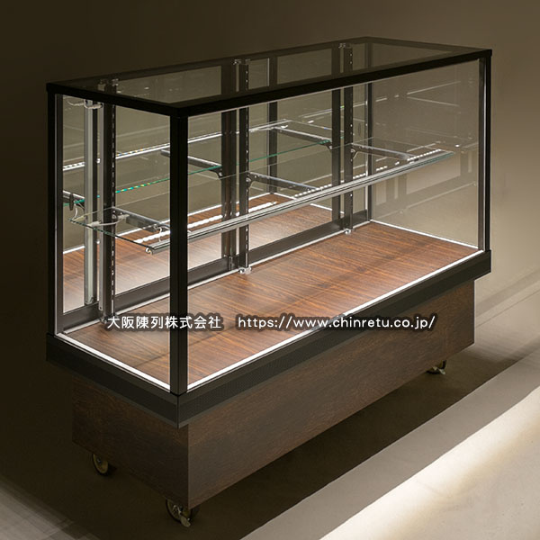 食品サンプル展示用ショーケース（食品サンプルケース）製作実例