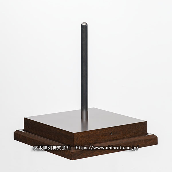 東京2020オリンピック聖火リレートーチ展示用ショーケース／製作中