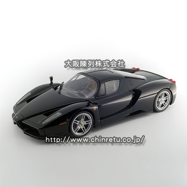 当社ショールームに展示中の模型／Enzo Ferrari「黒」