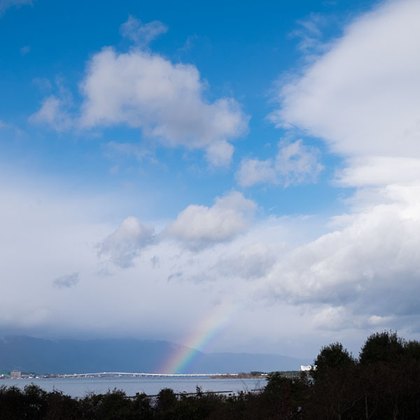 琵琶湖東岸から見た虹＆夕景