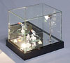 コレクションケース製作実例「PM-023」／スワロフスキーやバカラの展示に最適／ガラスカバーかぶせ式スポットライト付きコレクションケース